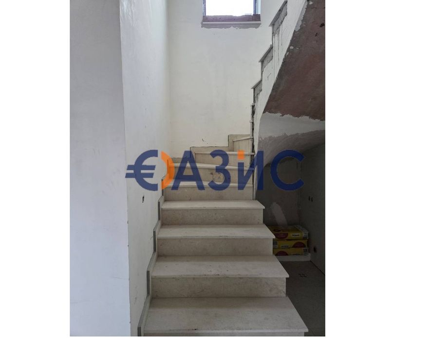 Продава се Къща в Поморие - 169 кв.м за 1084 €/кв.м - Снимка #3