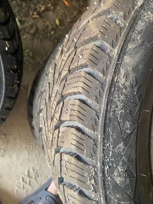 Продам 175/70 R13 с дисками шины зимные