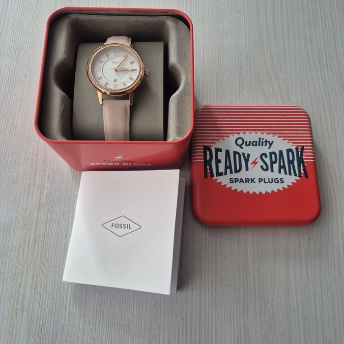 Vând Ceas Fossil Gwen  ES4877