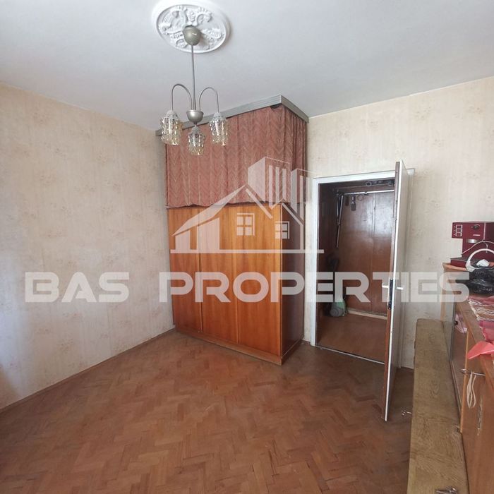 Продава се Двустаен апартамент в София, Гоце Делчев - 57 кв.м за 1691 €/кв.м - Снимка #2
