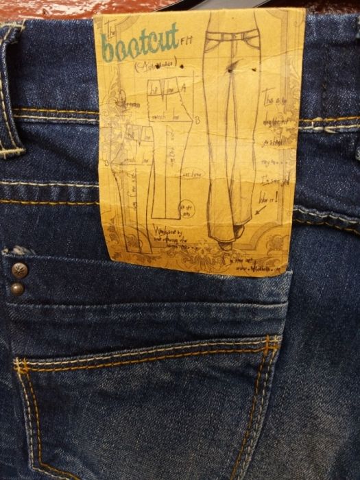 Pull&Bear blugi  evazați , nr.34