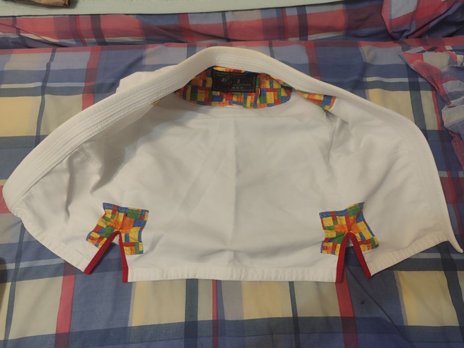 Продам детское кимоно рост130-140