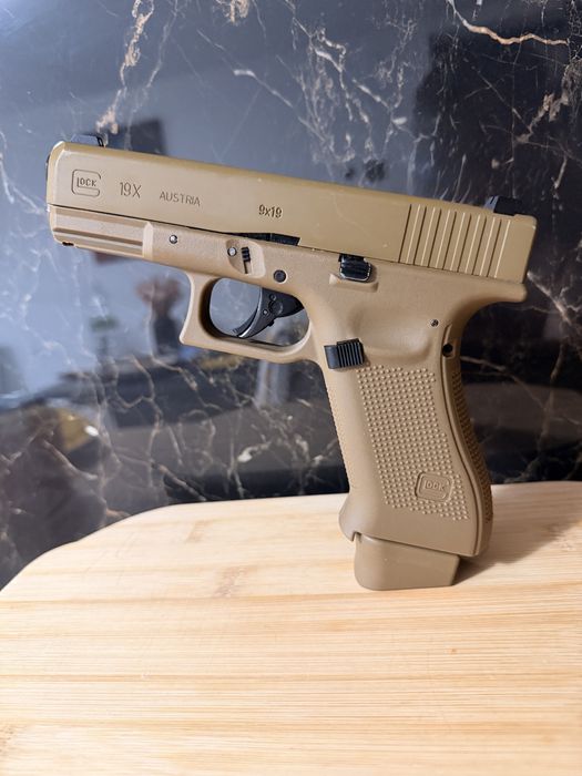 Pistol Glock 19X Coyote Made in Austria licențiat Glock
