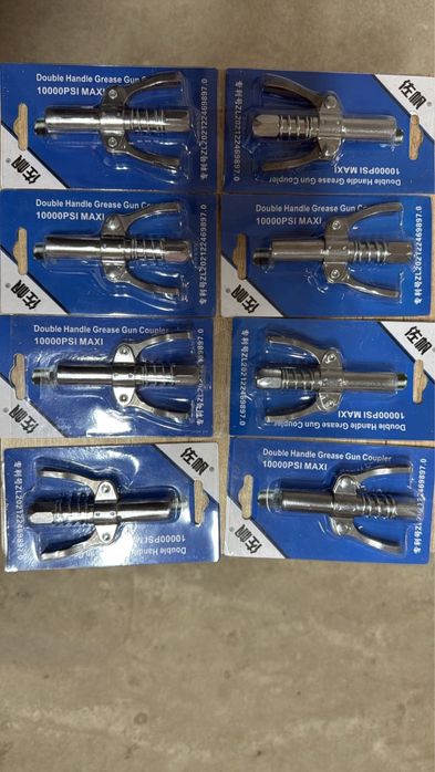 Продам шприцы для смазки.