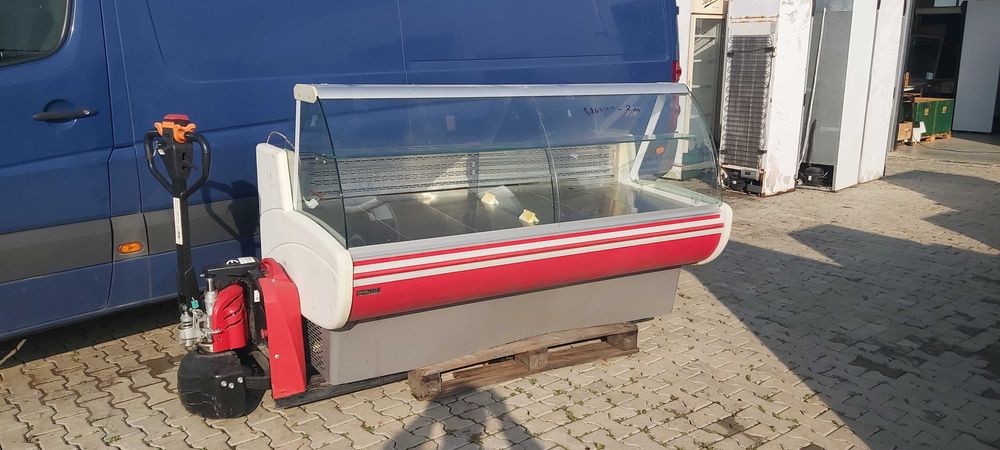 хладилни  витрини  за  колбаси  и  меса