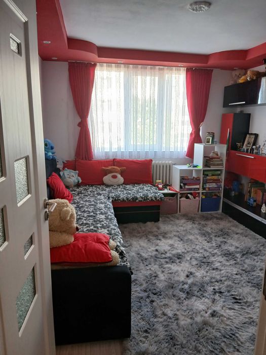 Apartament 3 camere de vinzare