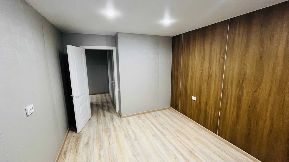 2-комн. с новым ремонтом, 8 микрорайон
