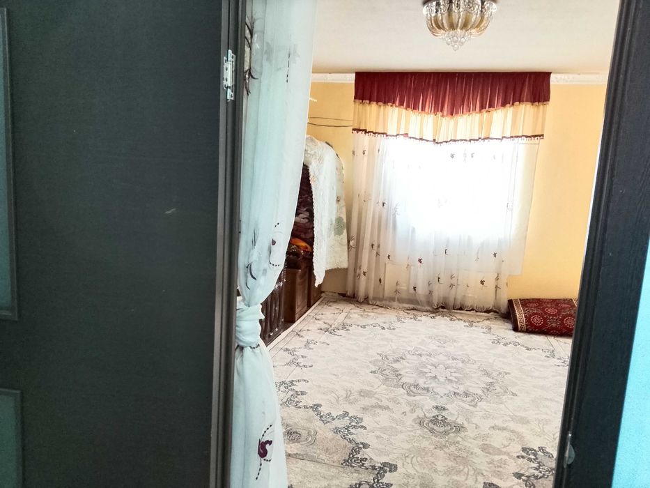 Срочно квартира сотилади