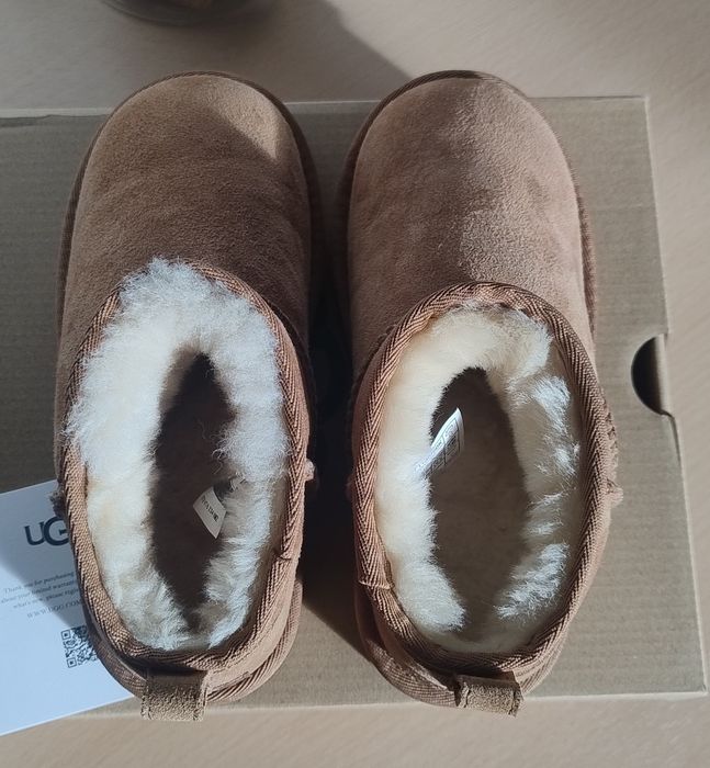 UGG Kids Classic Ultra Mini Nr 31 Noi