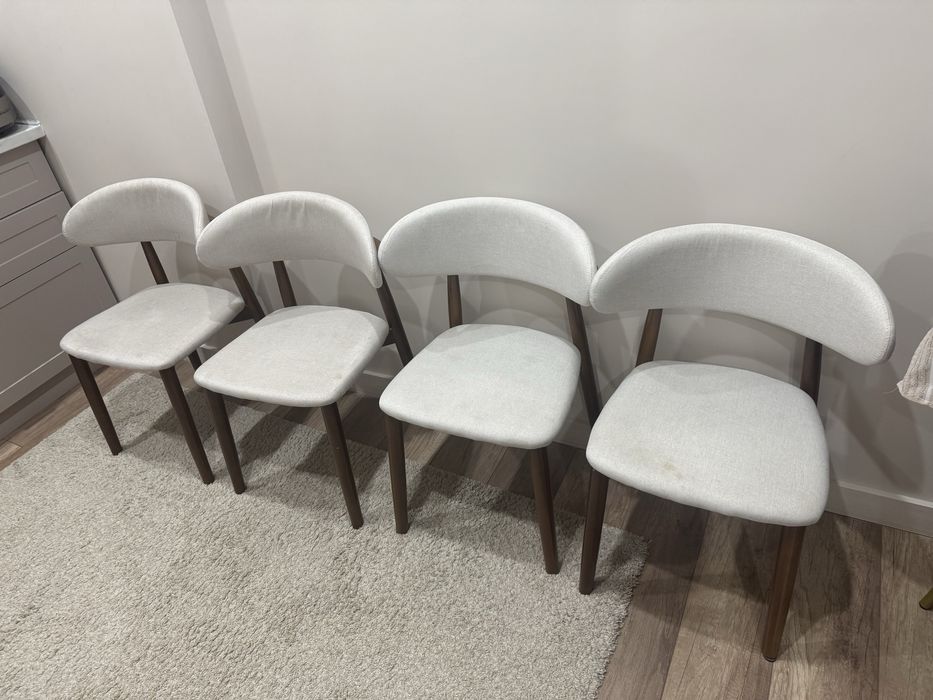 Продам 4 кухонных стула