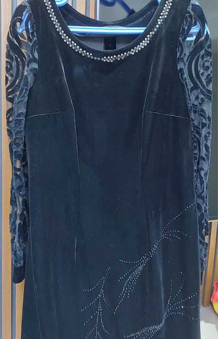 Продаётся платья в хорошем состояние