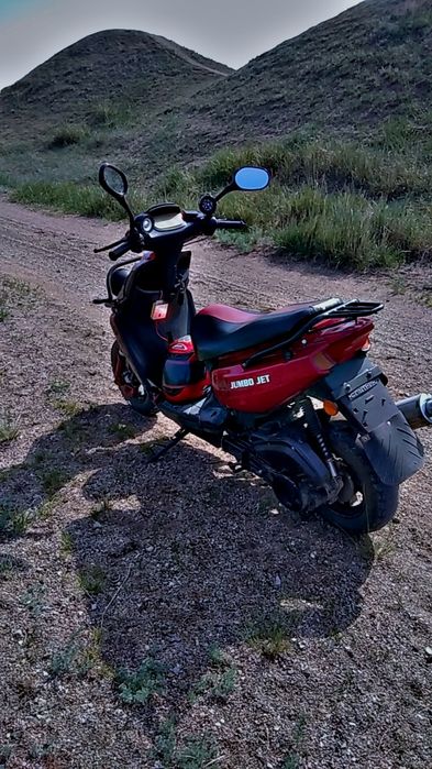 Продаю скутер 150кубиков