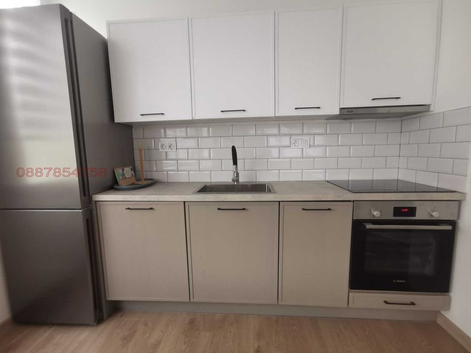 Дава се под наем Тристаен апартамент в Пловдив, Кършияка - 89 кв.м за 663 € - Снимка #3