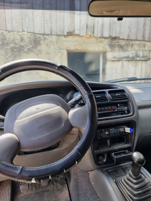 Vând suzuki grand vitara