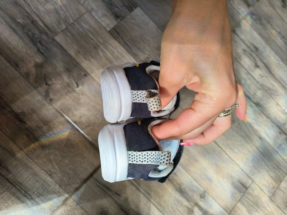 Adidași Nike Nr. 18,5