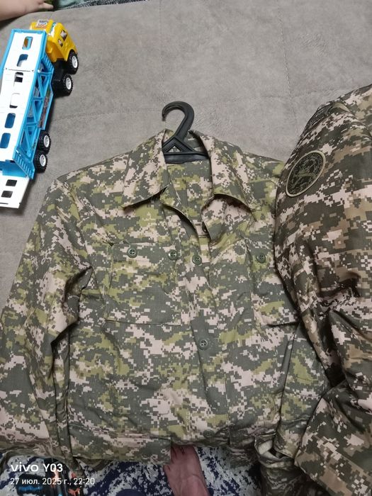 Продам бушлат8000тг  и форму 4500тг