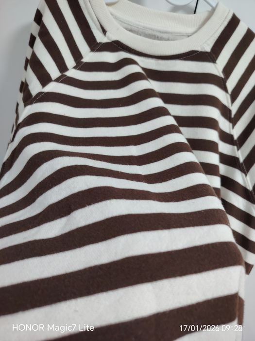 Тънко пуловерче Бордо и топъл обемен суичър райе