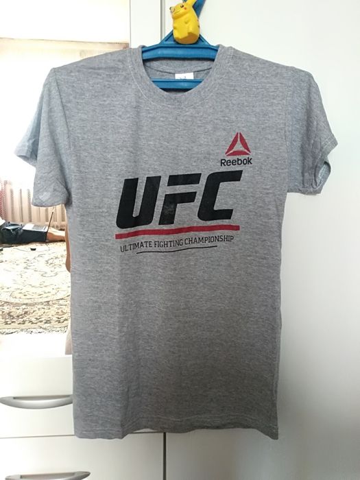 Продам вещи на подростков