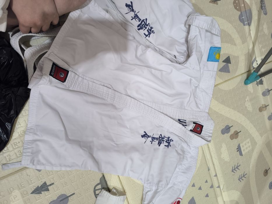 Продам кимоно для карате