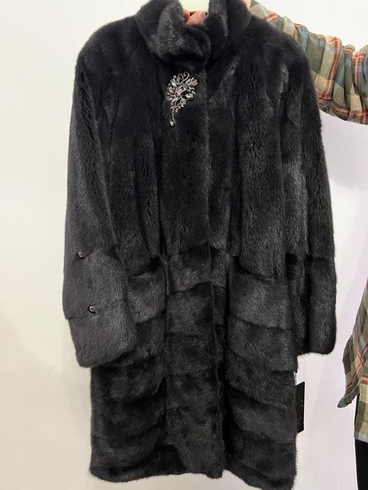 Продаю новую шубу