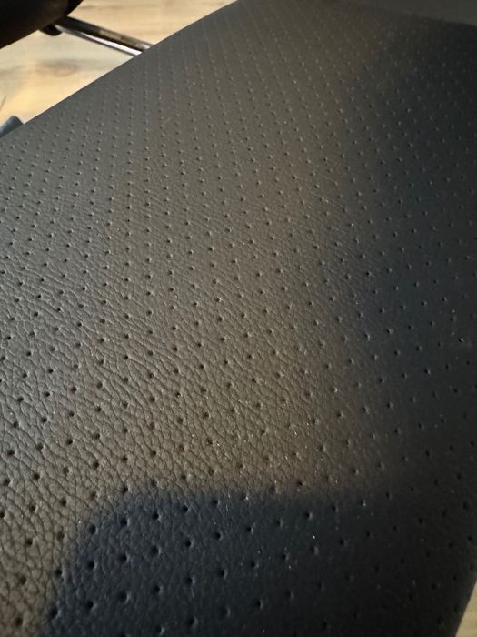 ОФИС СТОЛ леко използван