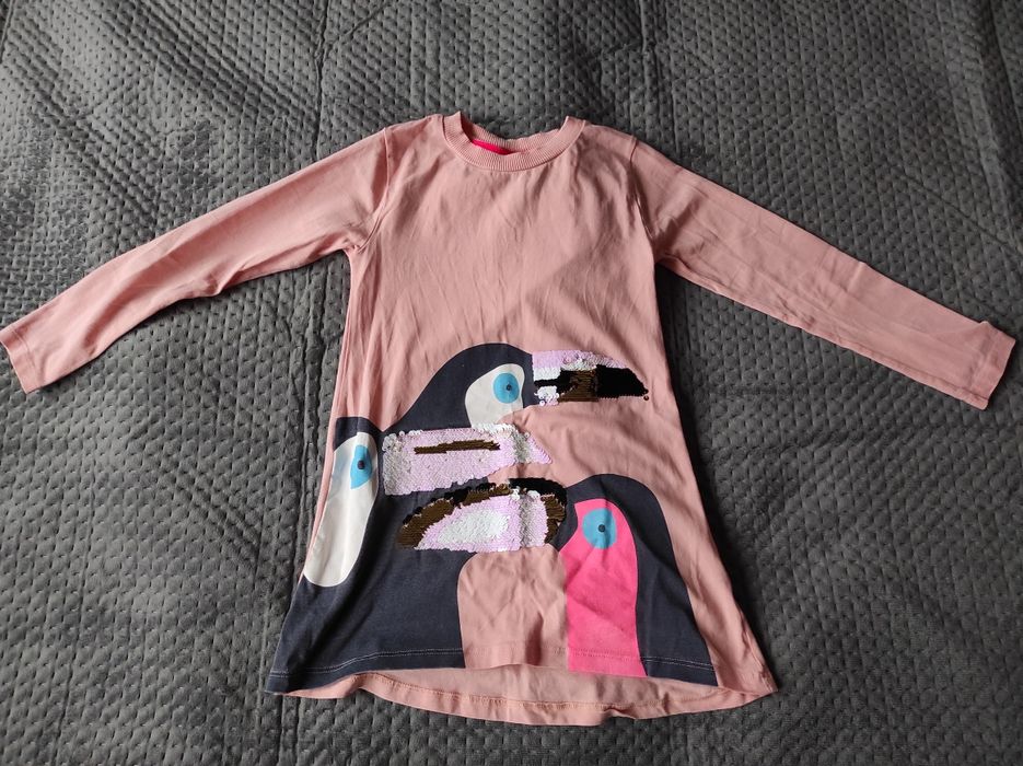 Продавам клинчета /панталони, рокли и блузи за момиче