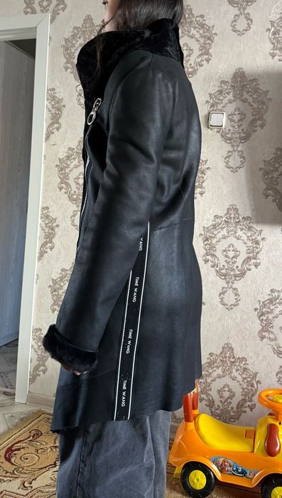 Продам дублёнку женскую  новую