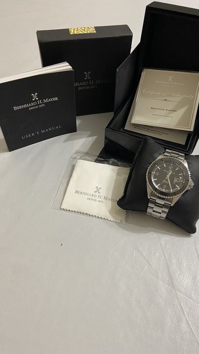 Часы наручные механические