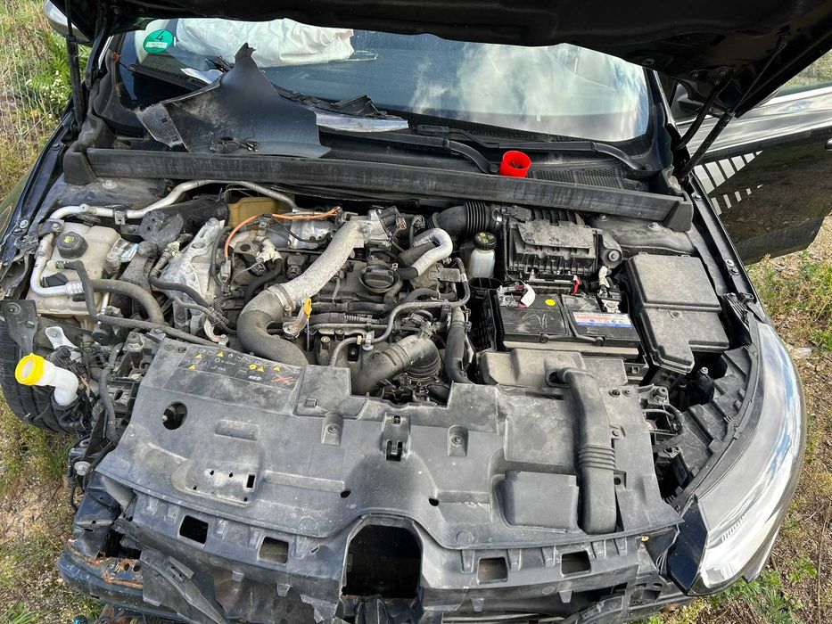 Renault Megane GT 1.6 benzina 205 cp 2018 avariat