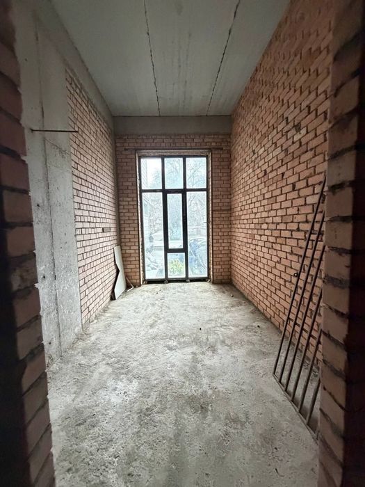 Срочно продаётся 4х комнатная квартира коробка 134 м.кв  Фрунзе