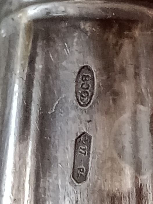 Vând tacâmuri argint 800 și monezi