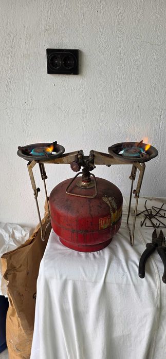 Продавам туристически газов котлон