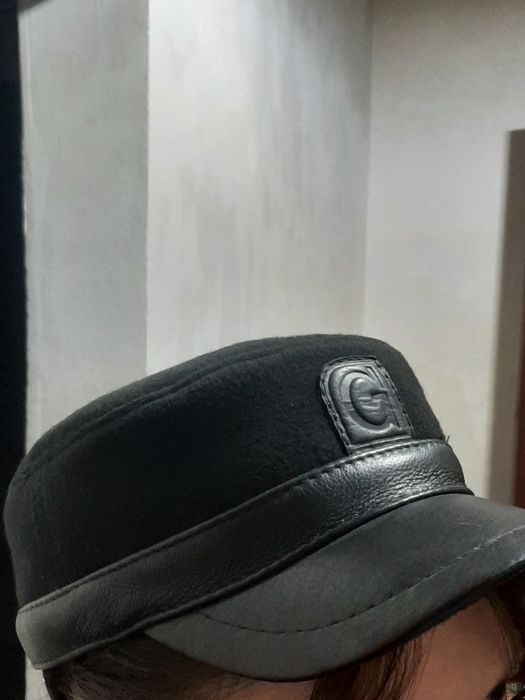 Продам женский головной убор