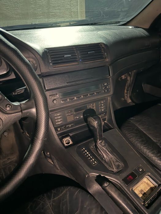 BMW e39 523i сатылады