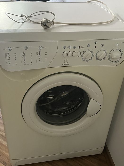 Продам стиральную Машину