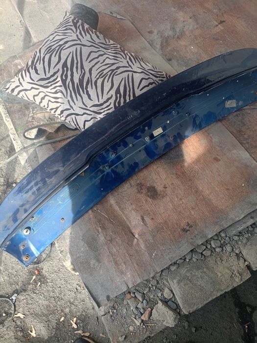 Продам споллер на холсваген