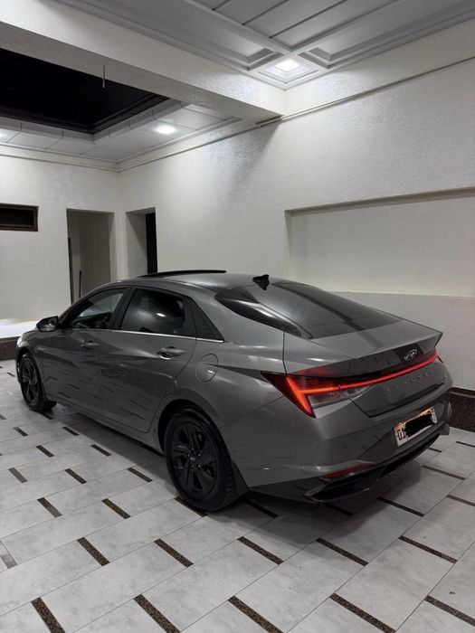 Hyundai Elantra 2022 — 3