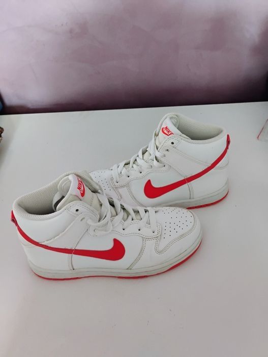 Vând adidași Adidas