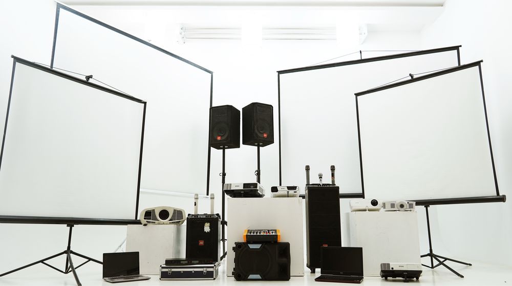 Проектор +екран Аренда