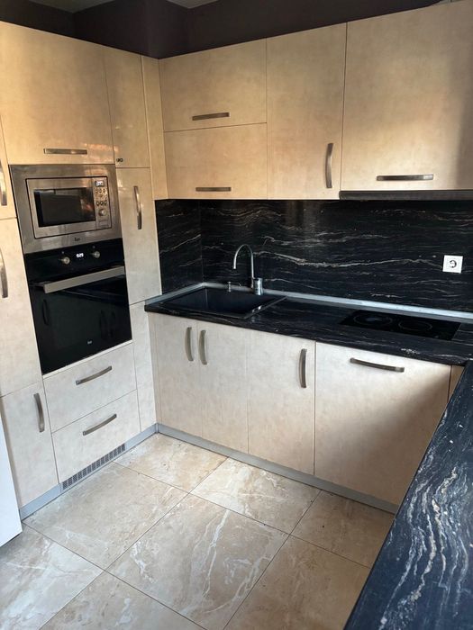 Дава се под наем Тристаен апартамент в Асеновград - 95 кв.м за 433.5 € - Снимка #2