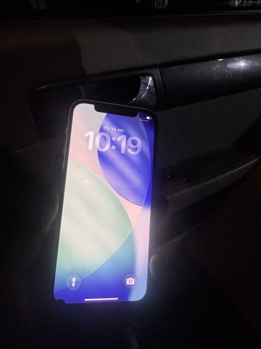 Iphone 12 128gb rangi oq ozimiz ishlatgan uyda turgan telefon