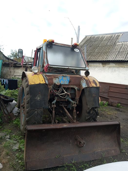Продам трактор и все для трактора много чево есть