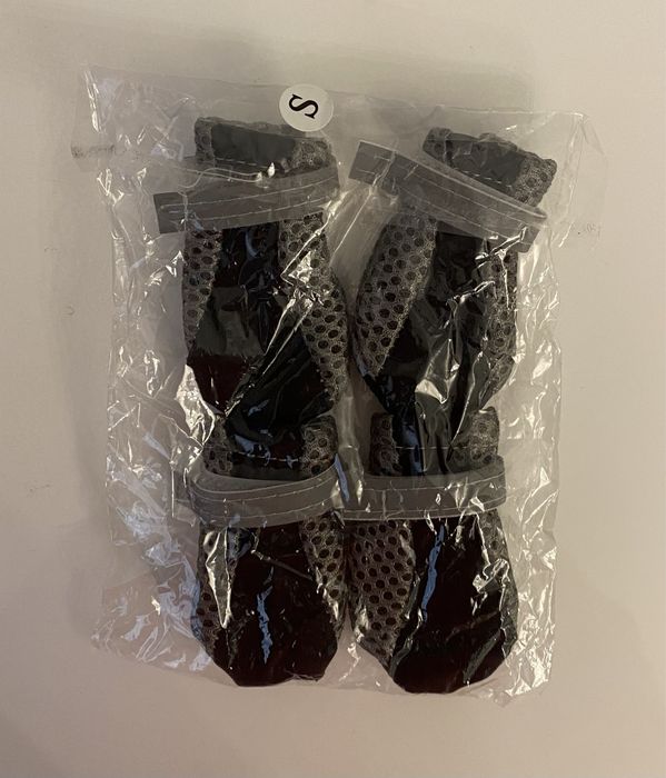 Обувь для собак мелких пород