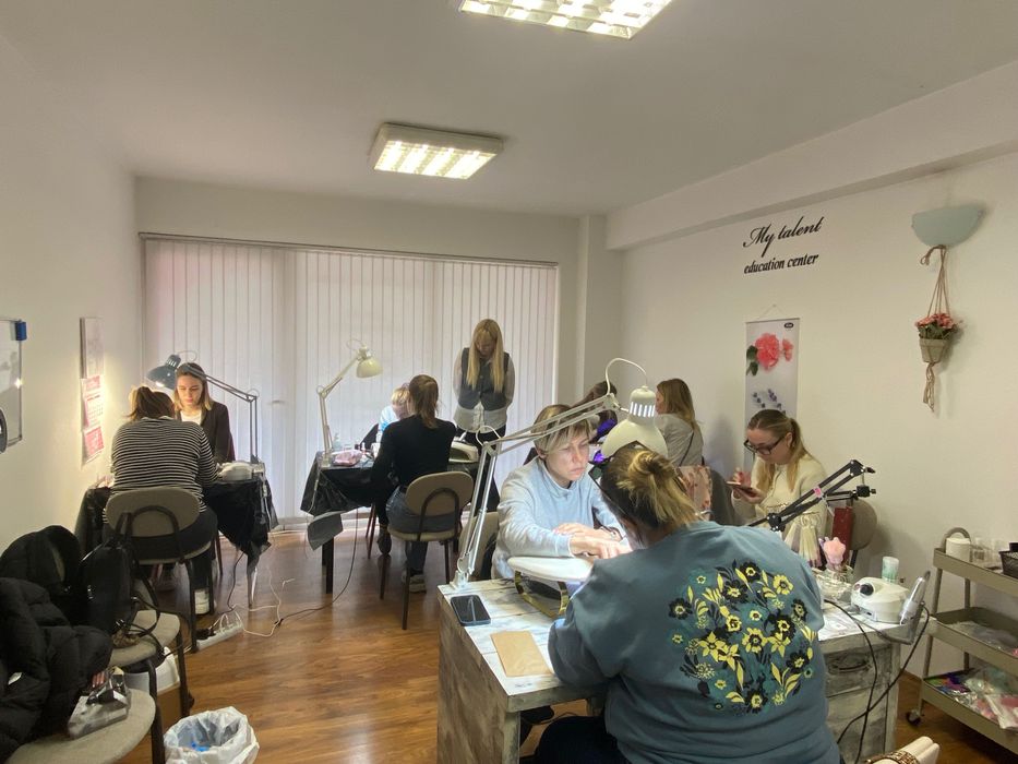 професионален курс по маникюр и педикюр, сертифициран преподавател