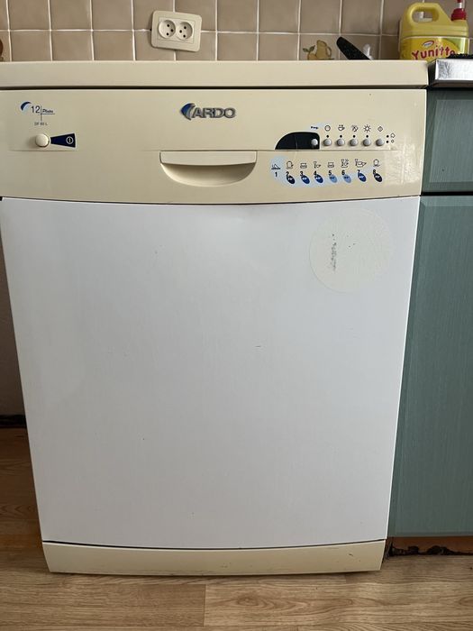 Продам посудомоечную машину