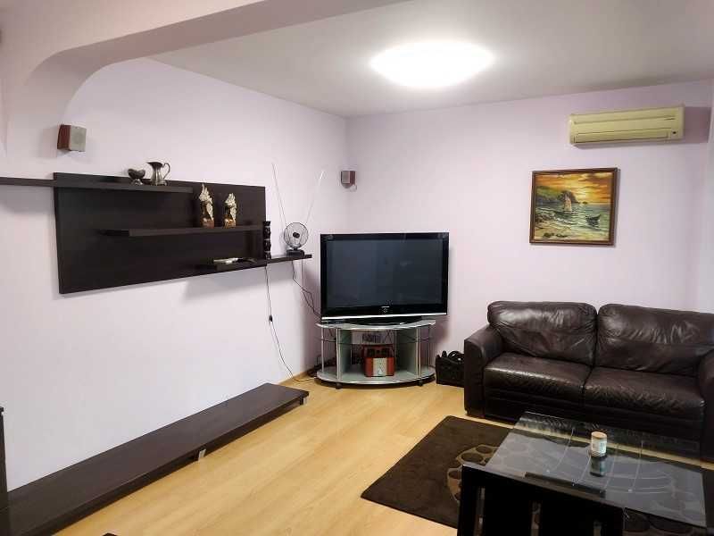 Дава се под наем Тристаен апартамент в Варна, Базар Левски - 90 кв.м за 765 € - Снимка #2