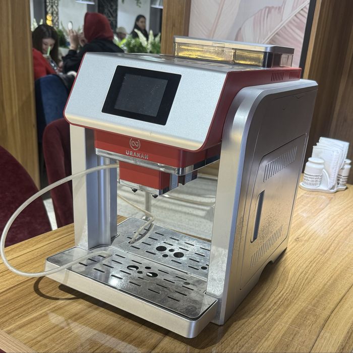 Кофеварка Huracan 717 срочно