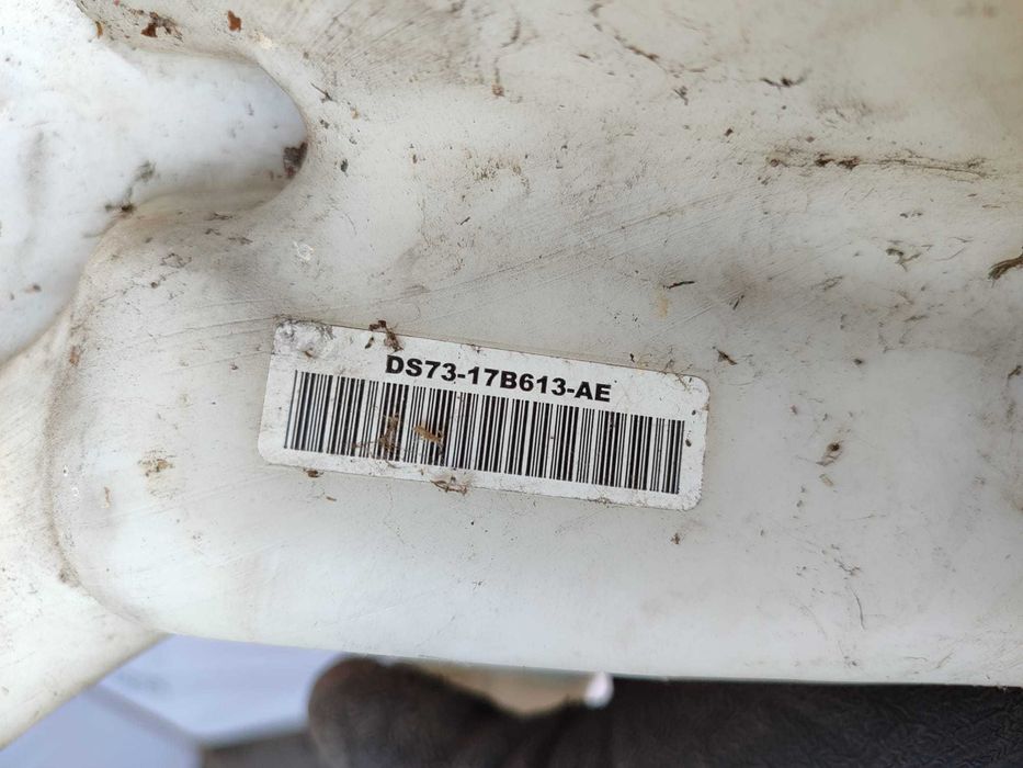 Rezervor Lichid Parbriz Ford Mondeo MK5 Break / Sedan / Hatchback 2014–2019 / Cod OEM DS73-17B613-AE (1A4)