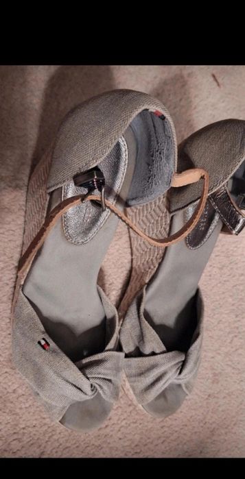 Sandale tommy hilfiger nr 38