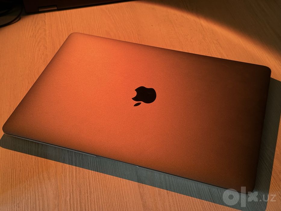 MacBook Air M1 8/256GB 2020/ как мак мини